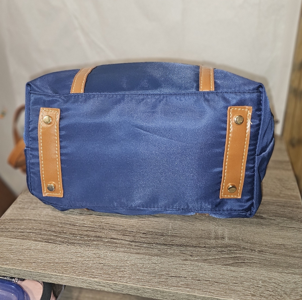 Designer Inspired Navy and Tan Tote Bag~ LIKE NEW - Picture 6 of 9